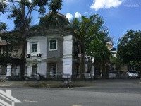 Cần Bán Biệt Thự Đơn Lập Góc 2 Mặt Tiền Nam Thiên-Pmh-Q7 Giá Tốt Nhất Khu Cảnh Đồi Chỉ 108 Tỷ