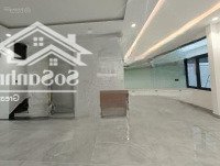 Cho Thuê Nhà Phố Liền Kề Có Thang Máy, Máy Lạnh Tại Vinhomes Grand Park. Liên Hệ 0828/030/977 Thiện