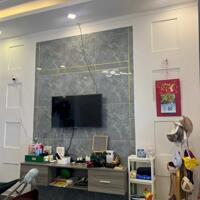 BÁN NHÀ CÒN MỚI, ĐẸP, CÓ SÂN ĐẬU Ô TÔ, CÓ SỞ HỮU NHÀ, NGANG HỒ BƠI KHU DÂN CƯ HOÀNG HẢO ,VĨNH LONG