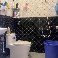 BÁN NHÀ CÒN MỚI, ĐẸP, CÓ SÂN ĐẬU Ô TÔ, CÓ SỞ HỮU NHÀ, NGANG HỒ BƠI KHU DÂN CƯ HOÀNG HẢO ,VĨNH LONG