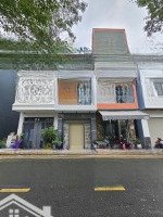 Nhà Rẻ: 3Tỷ450, Tặng Hết Nội Thất Nhà 1 Trệt 2 Lầu Sân Thượng Kdc Phú Hồng Thịnh 8, Thuận An