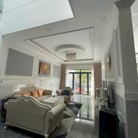 Biệt thự đường Nguyễn Văn Khối, DT 8x20m, 1 trệt 2 lầu. Giá 16,5tỷ