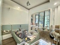 Bán Nhà Phố Cầu Giấy 39M2X5T, Gần Trường Học, Chợ, Vài Bước Ra Phố, Giá Bán 7 Tỷ Hơn