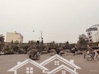 Hàng Kịch Độc Kinh Doanh Vỉa Hè Rộng. Ô Tô Tránh