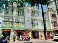 Hạ Giá Còn 27,5 Tỷ Cho Căn Nhà Mặt Tiền Ngang 16M Đường Trường Sa P.13 Q. Phú Nhuận