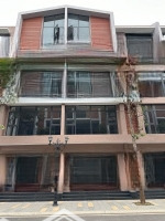Nhà Phố Ánh Dương Kế Biển Gần Phố