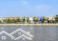 Nhà Phố Ven Sông Vàm Cỏ Đông Bến Lức Chỉ 3.5 Tỷ Sẵn Sổ Hồng