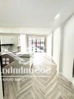 Toà Nhà Văn Phòng Cầu Giấy - Vỉ Hè Ô Tô Tránh - Trước Nhà View Vườn Hoa