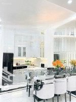 Chính Chủ Bán Nhà Lạc Long Quân 60M Tây Hồ - Phân Lô Oto Tránh - Lô Góc 2 Thoáng - Nội Thất Xịn Xò