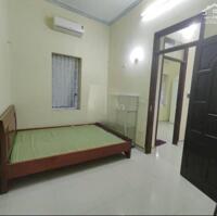 Cho thuê nhà ở nhóm SV, gđ, KD onl, VP ngõ Tân Mai 3 tầng x 48m2, 4 ngủ, 3 vệ sinh, 12 Triệu
