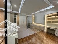 Quá Hiếm! Phân Lô Cầu Giấy, Hoàng Quốc Việt, 8 Tầng Thang Máy, 55M2, Full Nội Thất, Ô Tô Ngủ Nhà