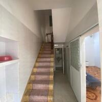 Cho thuê nhà ngõ ô tô 240 Phố Tân Mai, 45m2, 3.5 tầng, 3 ngủ, 9 Triệu