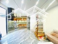 Nhà Lô Góc Cực Đẹp- Mặt Tiền Rộng- Trung Tâm Việt Hưng