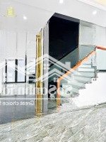 Nhà 4 Tầng Phố Thiên Lôi - Sân Công Riêng - Thang Máy - Oto Vào Trong Sân