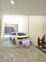 Bán Nhà Phân Lô 106 Hoàng Quốc Việt Ô Tô Vào Nhà Nhà Mới Đẹp 5 Tầng Giá Tốt(404)