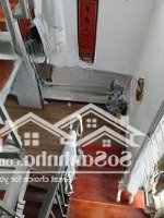 Gia Đình Cần Chuyển Nhượng Căn Nhà 3 Tầng, 43M2 Mặt Phố Lạc Long Quân Quận Tây Hồ.
