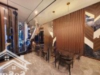 Bán Nhà Phân Lô Vip Hoàng Quốc Việt, 70M²Mặt Tiềnhiếm, Ô Tô Vào Nhà, 2 Mặt Ngõ Giá Bán 17.9 Tỷ(405)
