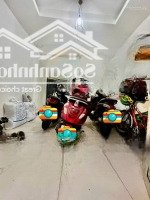 Qđường Số Q4 Đường Rộng 6M Bao 2 Chiếc Taxi 7 Chổ Ra Vào