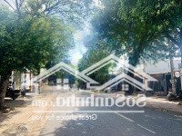 Sát Bên Trường Thpt Nguyễn Trãi. Nằm Giữa Trung Tâm Hành Chính Của Huyện. Ngang 10M Dài 30M
