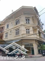Lô Góc Phân Lô Ô Tô Chạy Vòng Quanh Phố Hồng Mai