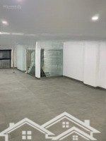 Cho Thuê Nhà Mặt Phố Hoàng Cầu,Diện Tích80M2X3 Tầng,Mặt Tiền5M, Giá Bán 60 Triệu, Liên Hệ: 0968896456