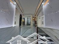Siêu Phẩm Hầm, 4L, St, Thang Máy (4,75X17=80,75M2) Full Ntcc Đường Nội Bộ 12M Khu Vip 3 Tháng 2