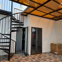Hiếm. Bán nhà Vip Ngọc Lâm Long Biên 39m2 6 tầng mặt tiền 5m chỉ 14 tỷ lô góc, gần phố