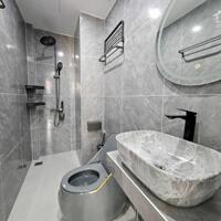 Hiếm. Bán nhà Vip Ngọc Lâm Long Biên 39m2 6 tầng mặt tiền 5m chỉ 14 tỷ lô góc, gần phố