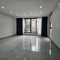 Hiếm. Bán nhà Vip Ngọc Lâm Long Biên 39m2 6 tầng mặt tiền 5m chỉ 14 tỷ lô góc, gần phố