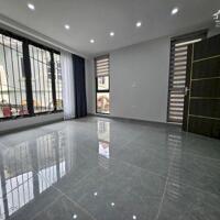 Hiếm. Bán nhà Vip Ngọc Lâm Long Biên 39m2 6 tầng mặt tiền 5m chỉ 14 tỷ lô góc, gần phố