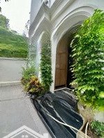 Biệt Thự Full Nội Thất Sịn San Hô, 135M2,Mặt Tiền9M, Gần Công Viên, Bể Bơi, Vài Bước Ra Hồ Ngọc Trai !