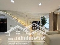 Chính Chủ Bán Căn Hộ Thông Tầng Sky Garden 1, Pmh Q7. Tổngdiện Tích130M2, 3 Phòng Ngủ 3 Vệ Sinh Liên Hệ: 0906710368 Trúc