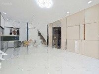 Nhà Mặt Tiền Đường Kinh Doanh Nhiều Lĩnh Vực - 7 Phòng Ngủ, 8 Vệ Sinh Nhà Mới Xây Tặng Nội Thất Mới