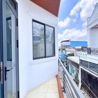 Nhà lầu 4 phòng ngủ - Cách trường Đại Học Y Dược Cần Thơ 500m