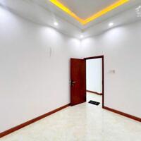 Nhà lầu 4 phòng ngủ - Cách trường Đại Học Y Dược Cần Thơ 500m