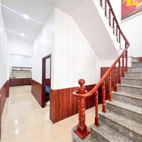 Nhà lầu 4 phòng ngủ - Cách trường Đại Học Y Dược Cần Thơ 500m