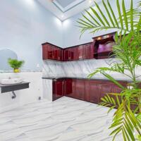 Nhà lầu rộng 4 phòng ngủ gần trường đại học Võ Trường Toản