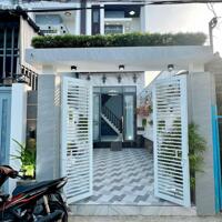 Nhà lầu rộng 4 phòng ngủ gần trường đại học Võ Trường Toản