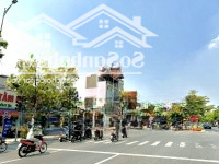 Đẹp Số 1 Long Biên, Mặt Phố Ngô Gia Tự,Mặt Tiềnbề Thế 9.3Mdiện Tích200M2 Hậu 9.7M - Giá Đầu Tư