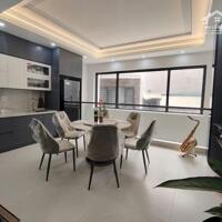 Bán nhà Bồ Đề,Long Biên 7 tầng,45m,mt4.5m oto đỗ cửa chỉ 11 tỷ