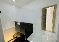 Nhà 3 Tầng - Hẻm Xe Hơi Thông - Gò Cát, Phú Hữu - Cách Nguyễn Duy Trinh 100M - Chỉ 6.8 Tỷ