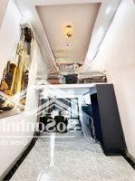 Trung Tâm Ngã Tư Sở, Chủ Tặng Nội Thất, Gần Hồ, Giá Xịn 6.7 Tỷ.