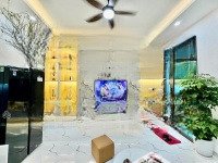 Cực Hiếm Bán Gấp Nhà Hoàng Mai - Hoàng Văn Thụ 42M2 Oto Qua Nhà 3 Tầng Full Nội Thất Chỉ 5.68 Tỷ