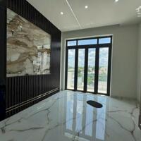 NHÀ MỚI 1 TRỆT 1 LẦU GẦN CHỢ PHƯỜNG 9 VĨNH LONG