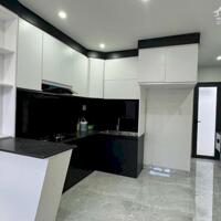 NHÀ MỚI 1 TRỆT 1 LẦU GẦN CHỢ PHƯỜNG 9 VĨNH LONG