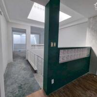 Bán nhà 3 tầng mặt tiền Mê Linh Tp Nha Trang dt 123m2 ngang 4,2m giá 19.5 tỷ