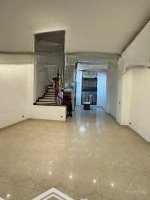 Cho Thuê Căn Góc "Cực Đẹp" - Louis Đại Mỗ Full Thang Máy, Điều Hòa - 138M2 + 5 Tầng, Giá Đẹp