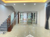 Cho Thuê Căn Góc "Cực Đẹp" - Louis Đại Mỗ Full Thang Máy, Điều Hòa - 138M2 + 5 Tầng, Giá Đẹp