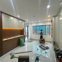 Nhà dân xây 5 tầng full nội thất, nằm ở trục chính Đại Tự kinh doanh ngày đêm, giá 5.2 tỷ