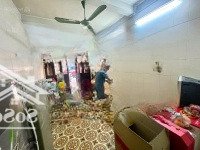 Mặt Phố - Ô Tô Chạy Vòng Quanh - Kinh Doanh Sầm Uất